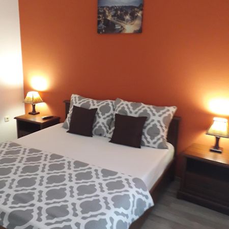 Apartman Drenovac 슬루니 외부 사진