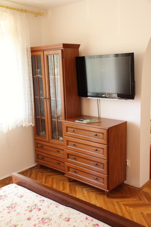 Apartman Drenovac 슬루니 외부 사진